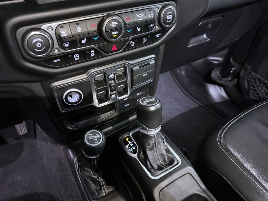 Jeep Wrangler Unlimited 2.0T 4x4 272k AT8 ZF Sahara