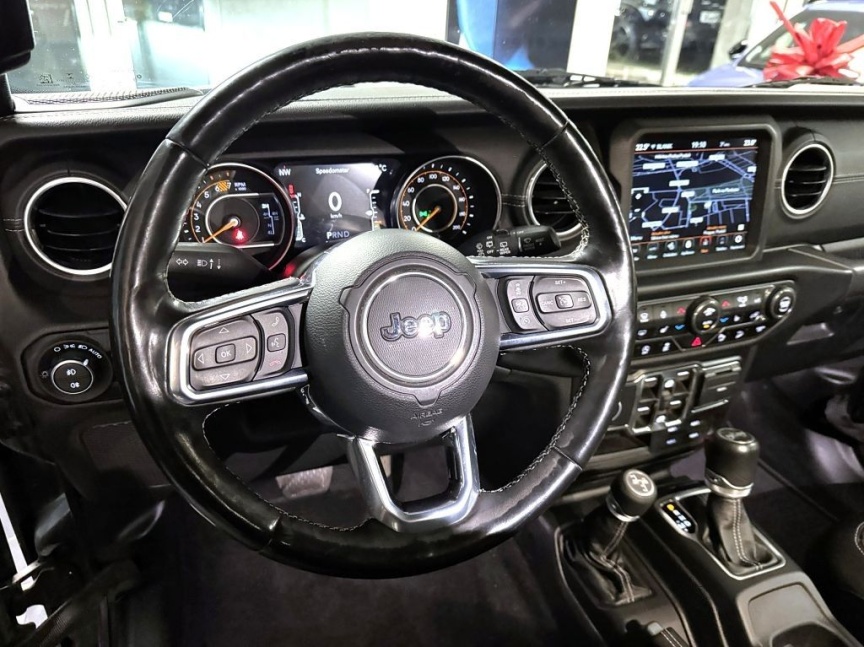 Jeep Wrangler Unlimited 2.0T 4x4 272k AT8 ZF Sahara