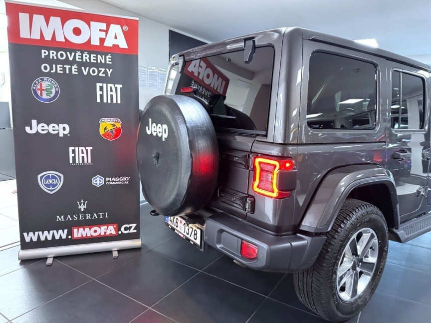 Jeep Wrangler Unlimited 2.0T 4x4 272k AT8 ZF Sahara