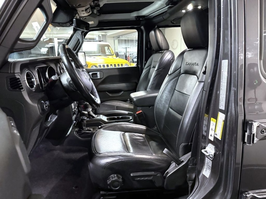 Jeep Wrangler Unlimited 2.0T 4x4 272k AT8 ZF Sahara