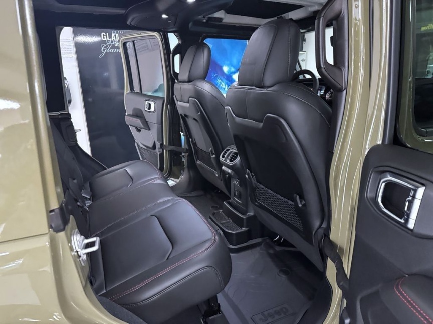 Jeep Wrangler Unlimited 3,6 V6 290k AT8 Rubicon RECON X *017*