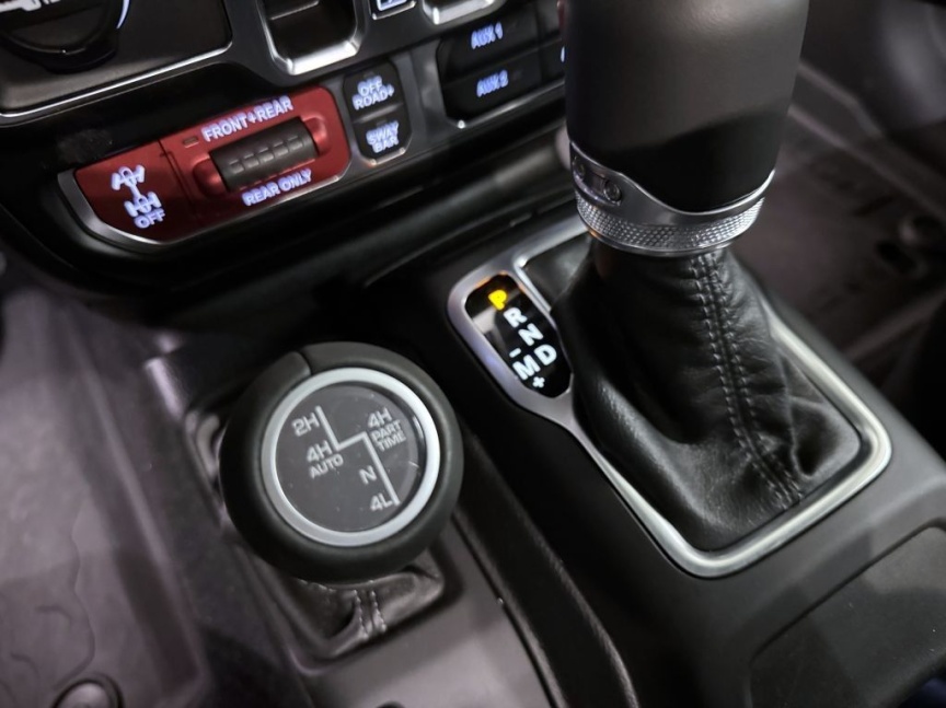 Jeep Wrangler Unlimited 3,6 V6 290k AT8 Rubicon RECON X *017*