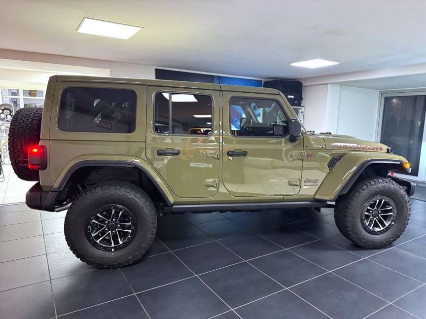 Jeep Wrangler Unlimited 3,6 V6 290k AT8 Rubicon RECON X *076*