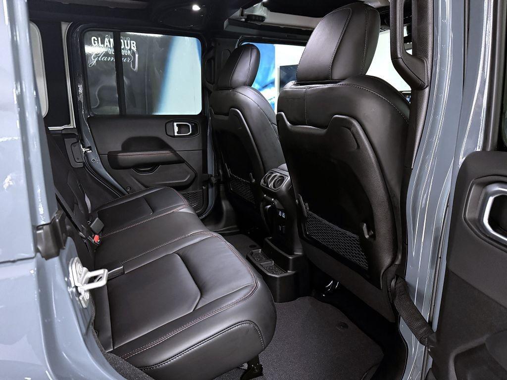 Jeep Wrangler Unlimited 3,6 V6 290k AT8 Rubicon RECON X *896*