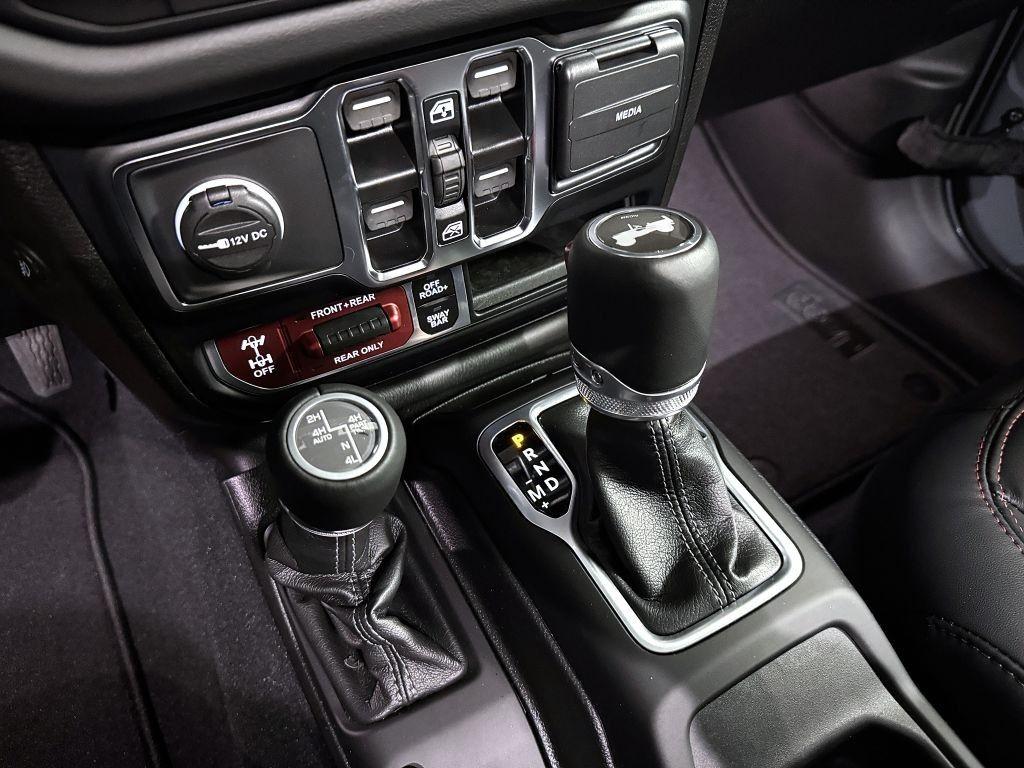 Jeep Wrangler Unlimited 3,6 V6 290k AT8 Rubicon RECON X *896*